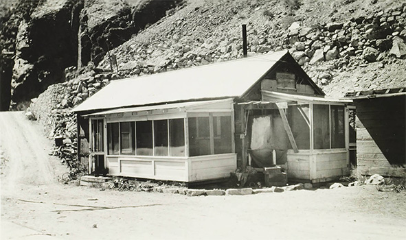 owens river gorge dwelling